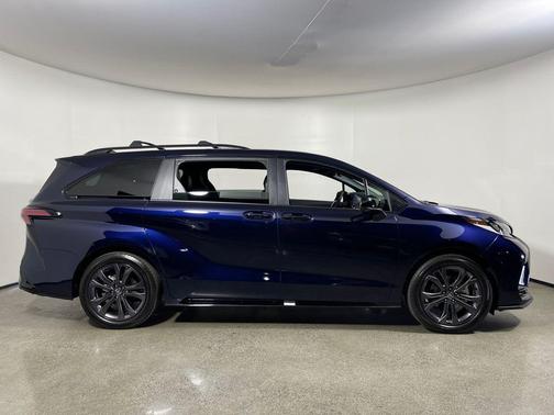 2026 Toyota Sienna XSE 7 Passenger