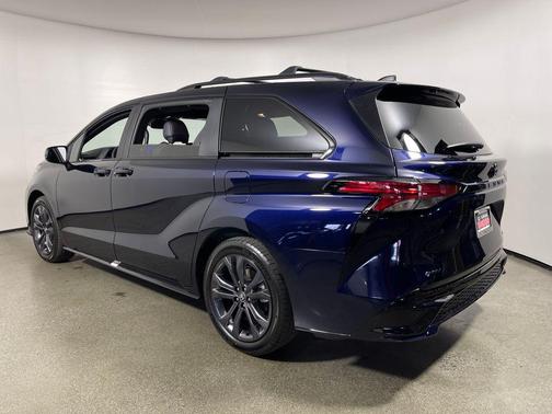 2026 Toyota Sienna XSE 7 Passenger