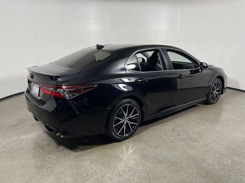 Midnight Black Metallic 2024 Toyota Camry SE