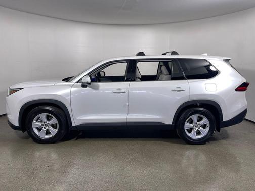 2026 Toyota Highlander LE