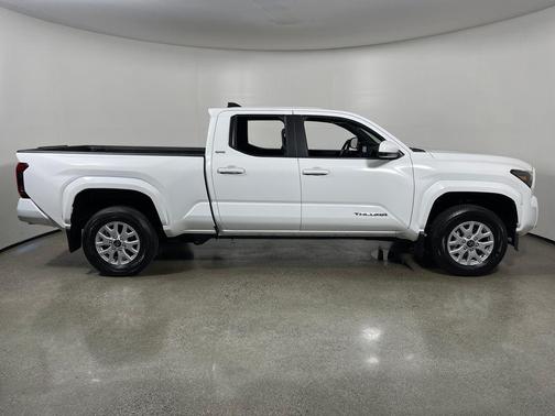 Ice Cap 2026 Toyota Tacoma SR5
