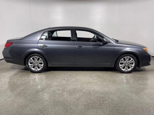 2009 Toyota Avalon XLS