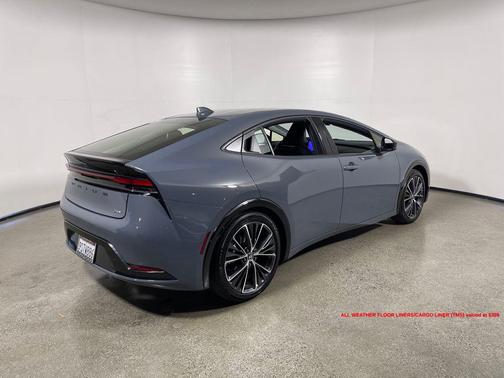 2025 Toyota Prius XLE