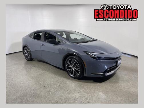 2025 Toyota Prius XLE