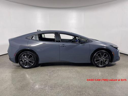 2025 Toyota Prius XLE