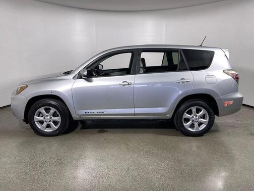 Classic Silver Metallic 2014 Toyota RAV4 EV Base