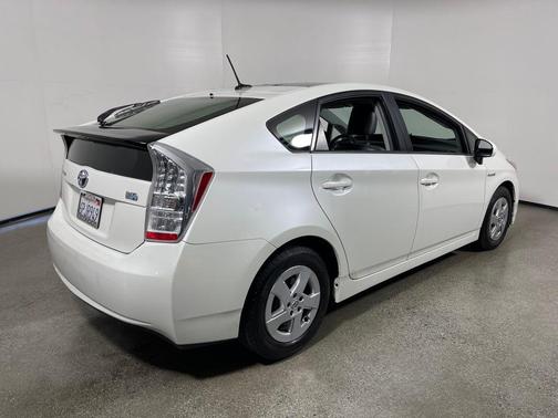 2010 Toyota Prius IV