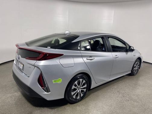 2022 Toyota Prius Prime LE