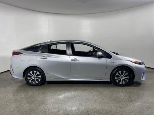 2022 Toyota Prius Prime LE