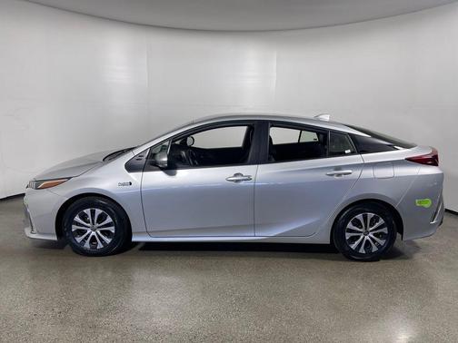 2022 Toyota Prius Prime LE