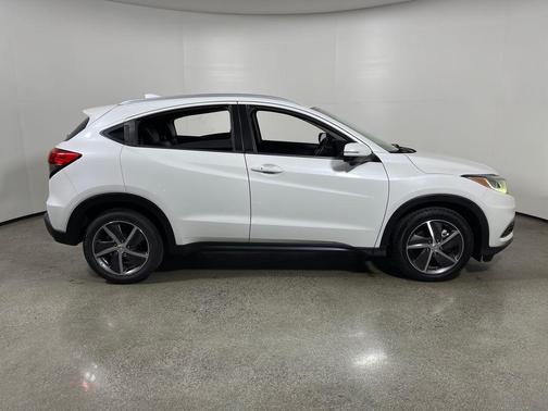 Platinum White Pearl 2022 Honda HR-V EX-L