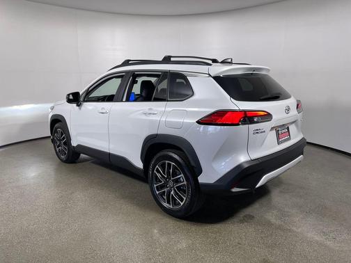 Wind Chill Pearl 2026 Toyota Corolla Cross XLE