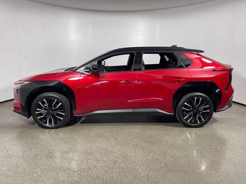 Supersonic Red w/Midnight Black Metallic Roof 2026 Toyota bZ Limited