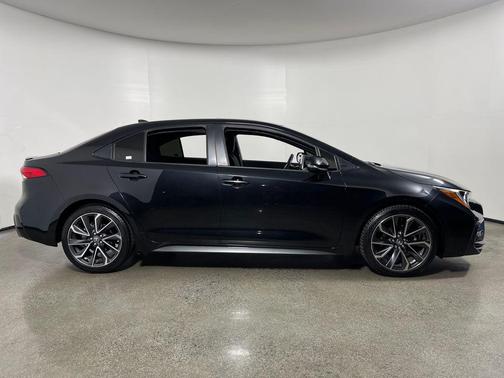 Black Sand Pearl 2021 Toyota Corolla SE