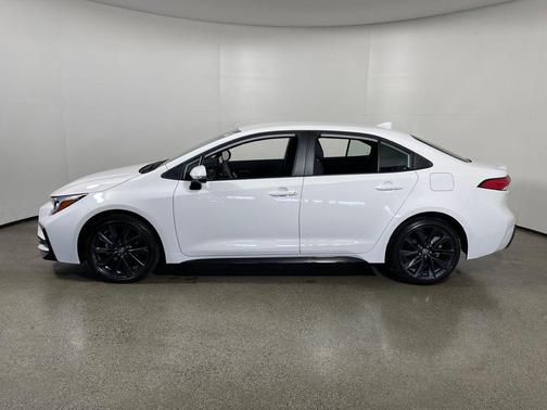 Ice Cap 2026 Toyota Corolla SE