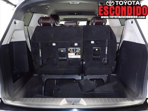 2022 Toyota Sienna Platinum 7 Passenger