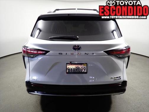 2022 Toyota Sienna Platinum 7 Passenger