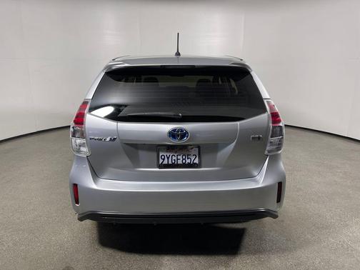 Classic Silver Metallic 2016 Toyota Prius v Two
