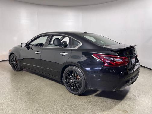 Super Black 2018 Nissan Altima 2.5 SR