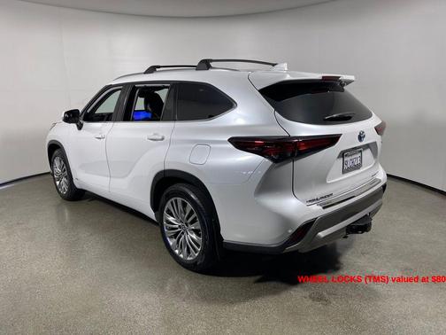 Wind Chill Pearl 2024 Toyota Highlander Hybrid Platinum