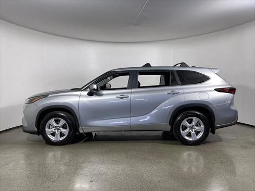 2025 Toyota Highlander LE