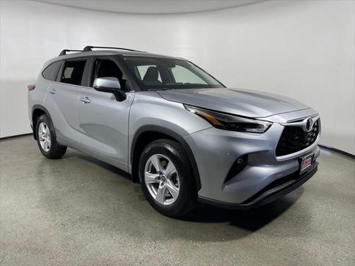 2025 Toyota Highlander LE