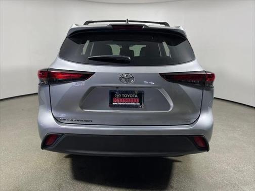 2025 Toyota Highlander LE