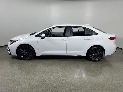 Ice Cap 2026 Toyota Corolla SE