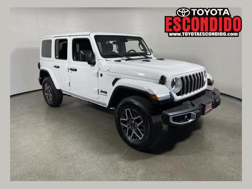 2025 Jeep Wrangler 4-Door Sahara 4x4