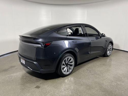Magnetic Gray 2026 Tesla Model Y Rear-Wheel Drive