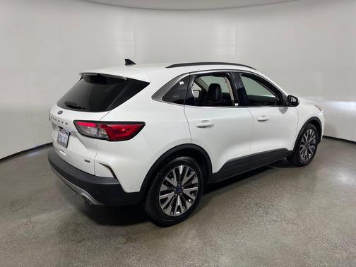 Star White Metallic Tri-Coat 2020 Ford Escape Titanium