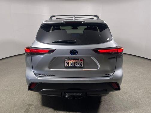 2024 Toyota Highlander Hybrid XLE