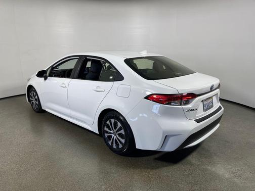 2022 Toyota Corolla Hybrid LE