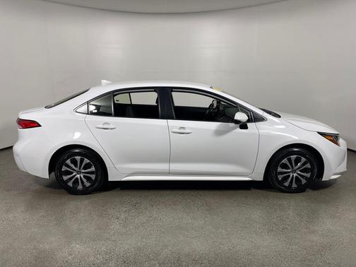 2022 Toyota Corolla Hybrid LE