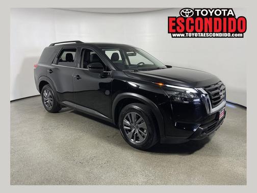Super Black 2025 Nissan Pathfinder SV FWD