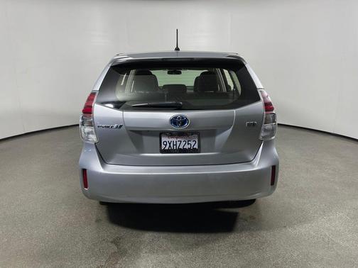 2016 Toyota Prius v Two