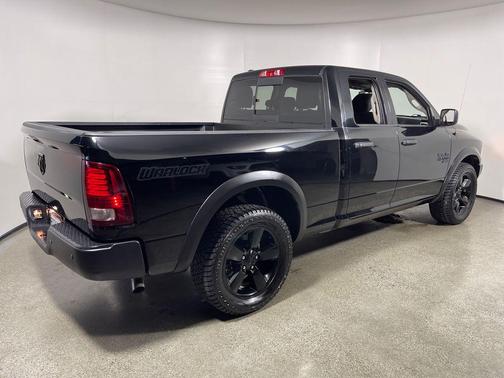 Diamond Black Crystal Pearlcoat 2020 RAM 1500 Classic Warlock Quad Cab 4x2 6'4' Box