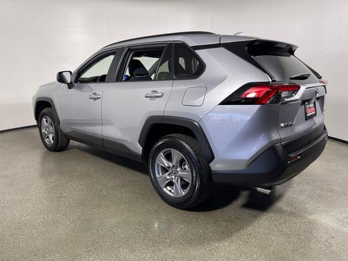 2025 Toyota RAV4 Hybrid SE