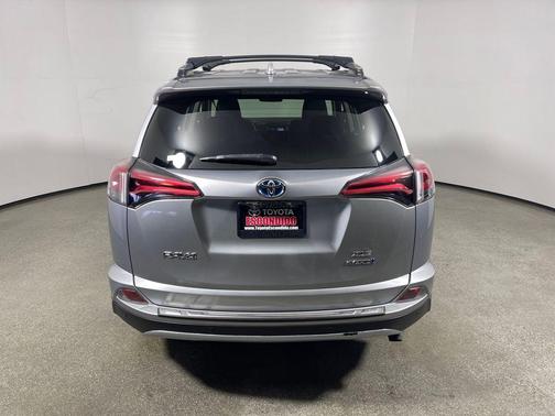 2018 Toyota RAV4 Hybrid XLE