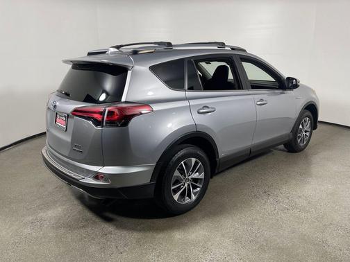 2018 Toyota RAV4 Hybrid XLE