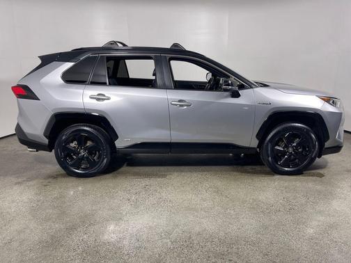 2019 Toyota RAV4 Hybrid SE