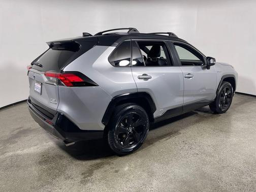 2019 Toyota RAV4 Hybrid SE