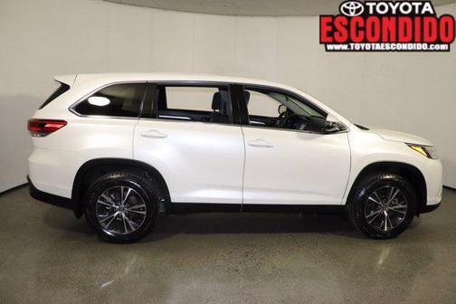 2019 Toyota Highlander LE I4