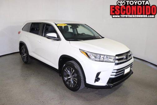 2019 Toyota Highlander LE I4