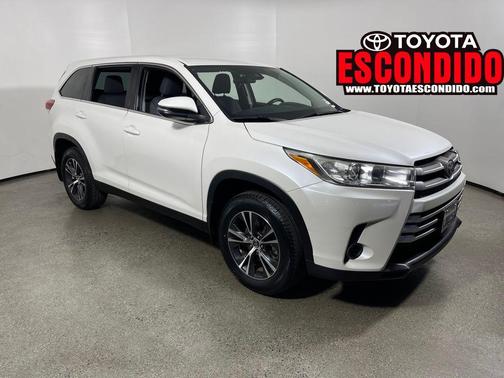 2019 Toyota Highlander LE I4