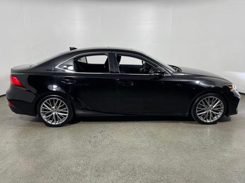 2018 Lexus IS 300 Base