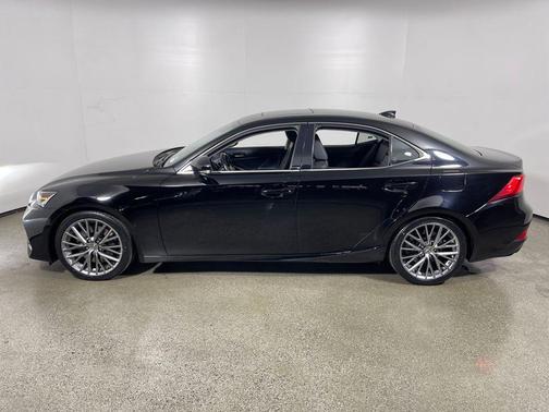 2018 Lexus IS 300 Base