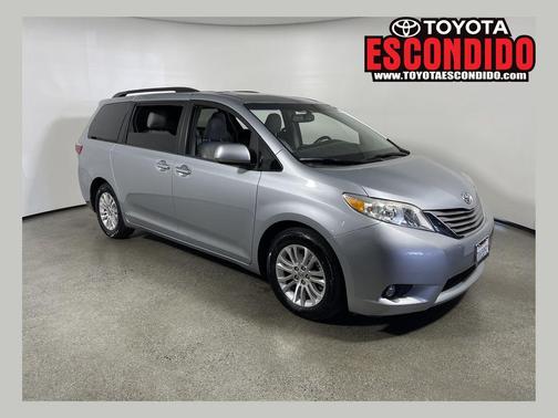 Silver Sky Metallic 2016 Toyota Sienna XLE