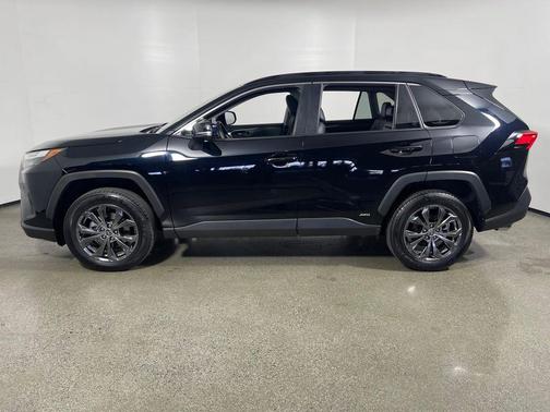 2024 Toyota RAV4 Hybrid XLE Premium