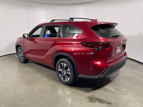 2026 Toyota Highlander Hybrid XLE